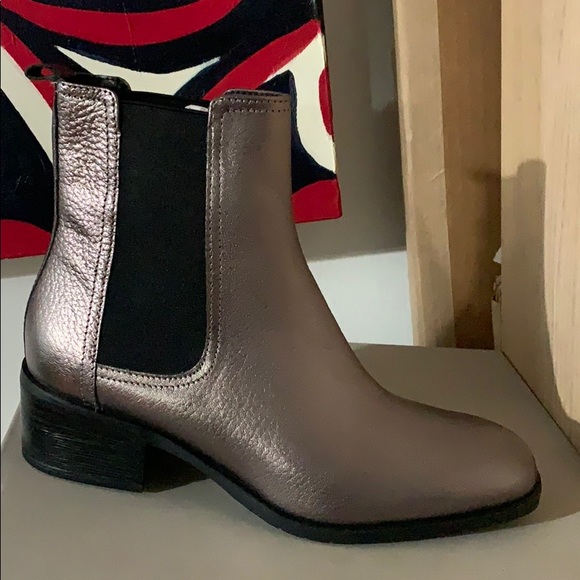 salt heeled chelsea boot
